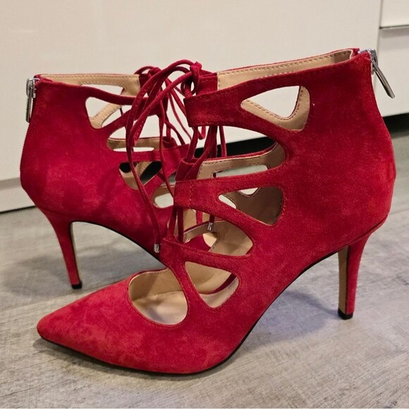 Vince Camuto Bodell Lace Up Dress Pump Heels in red suede 7 NWOB - Picture 1 of 8